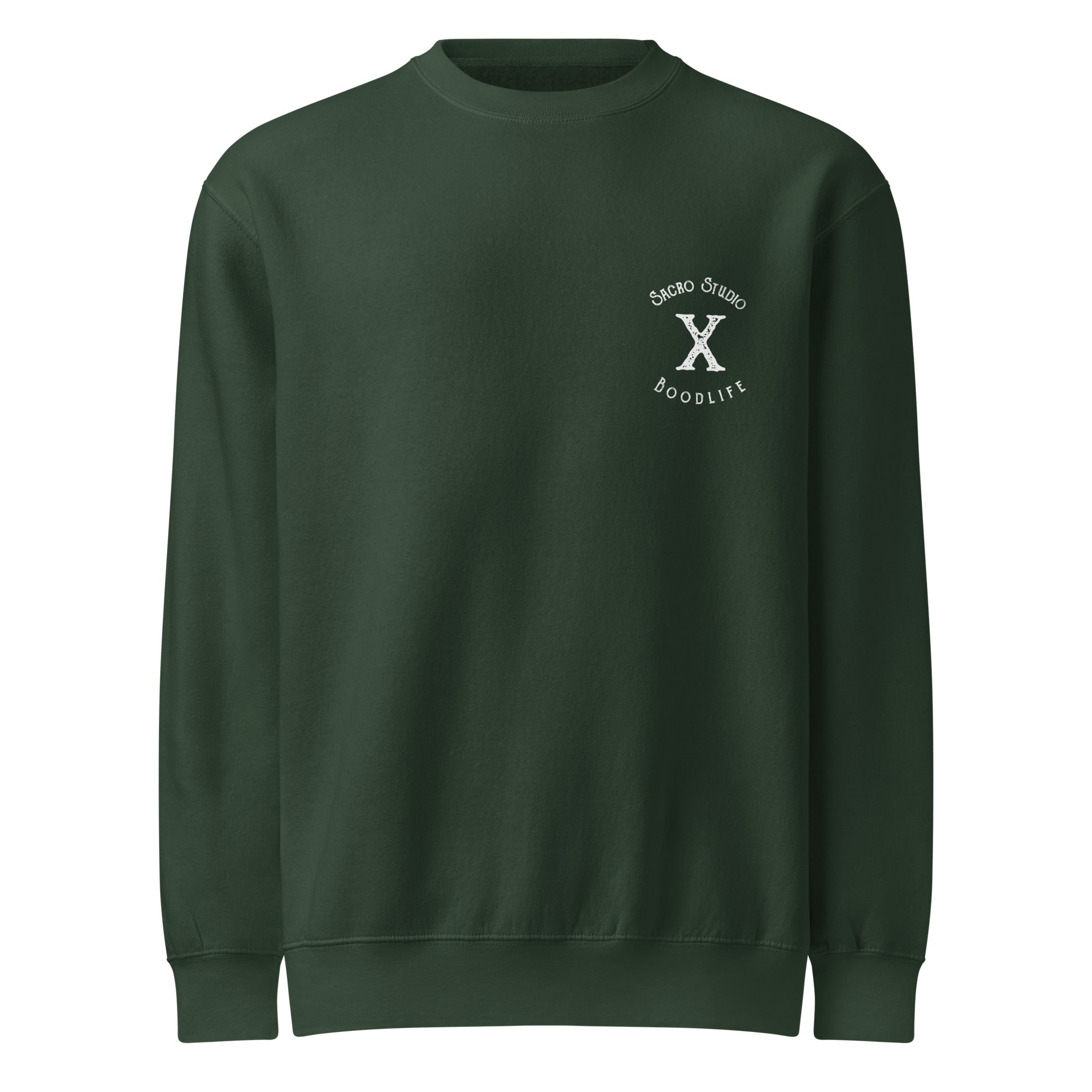 Jersey Sacro Forest de Boodlife en verde militar, con el sello «Sacro Studio X Boodlife» estampado en blanco en el pecho